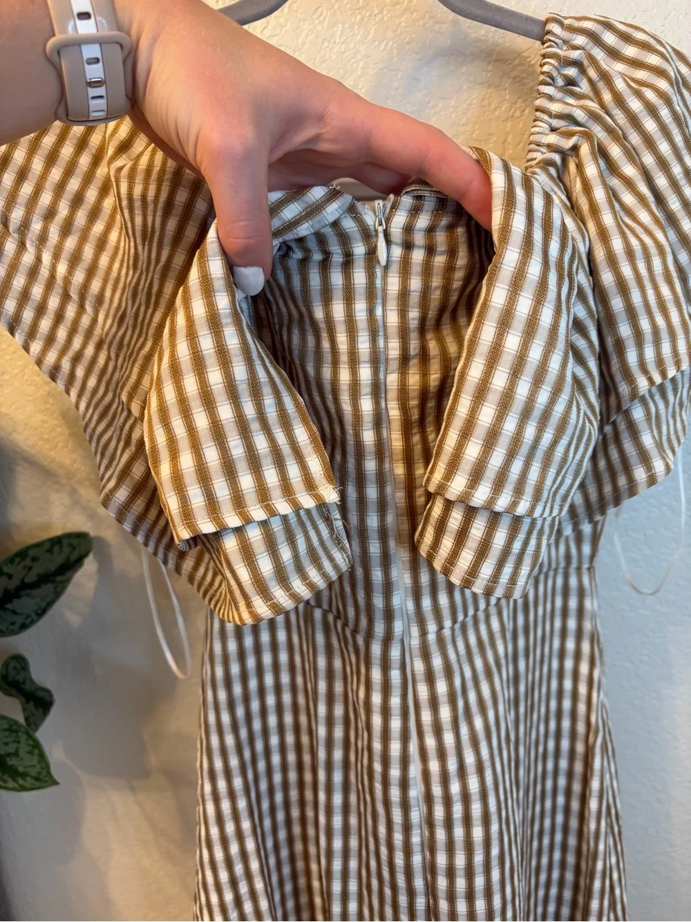 VICI Off-Shoulder Gingham Midi Dress - Picture 7 of 9